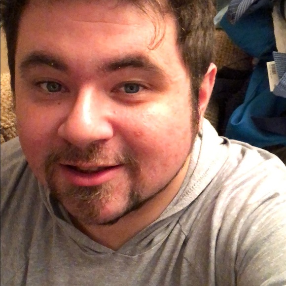 Meet your Posher, Kyle - Picture 2 of 2